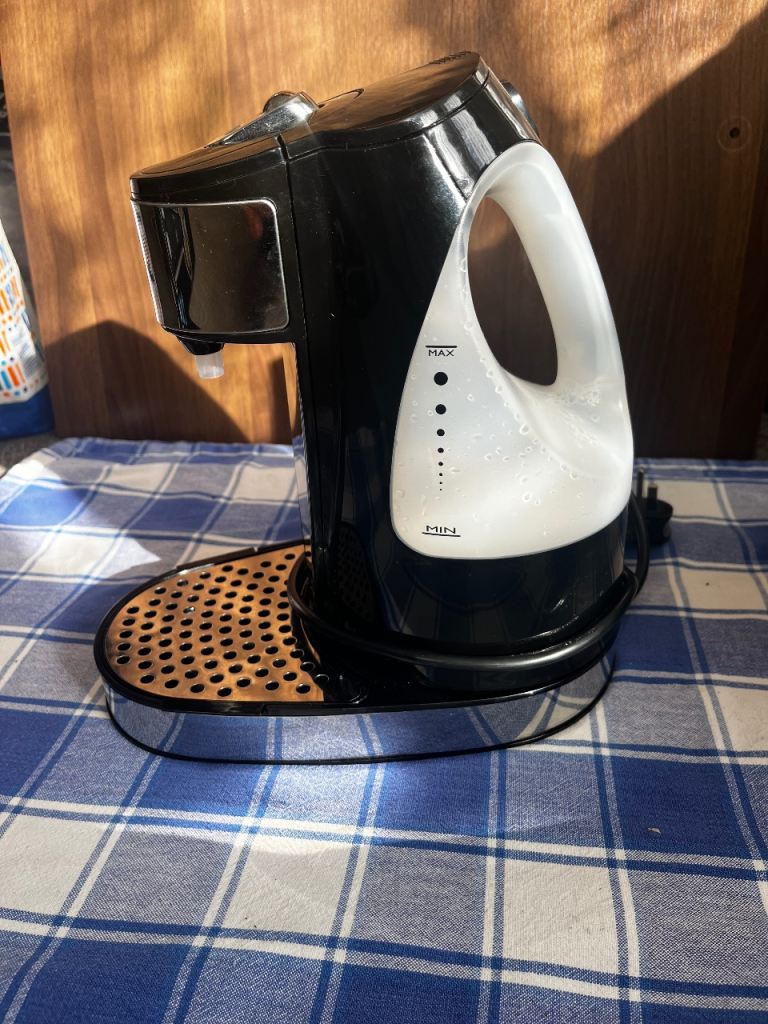 Breville HotCup Hot Water Dispenser | 3kW Fast Boil |1.5L | Energy-Efficient 