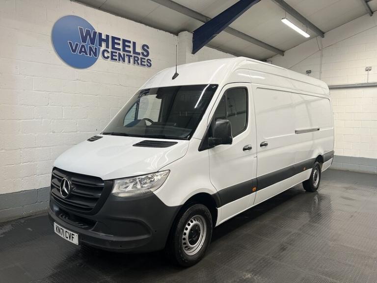 2021 Mercedes-Benz Sprinter 3.5t H2 Progressive Van PANEL VAN DIESEL Manual