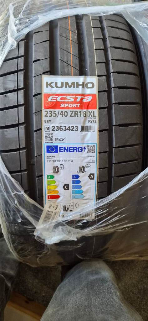 KUMHO Ecsta sport 