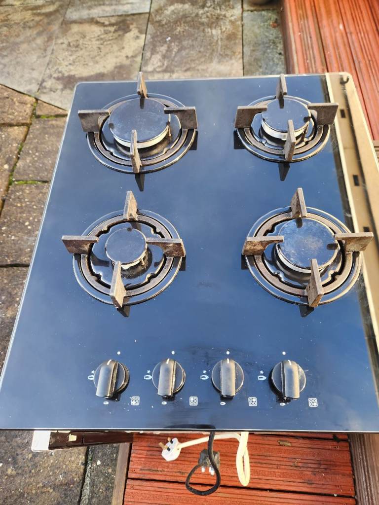 Oven and glass hob