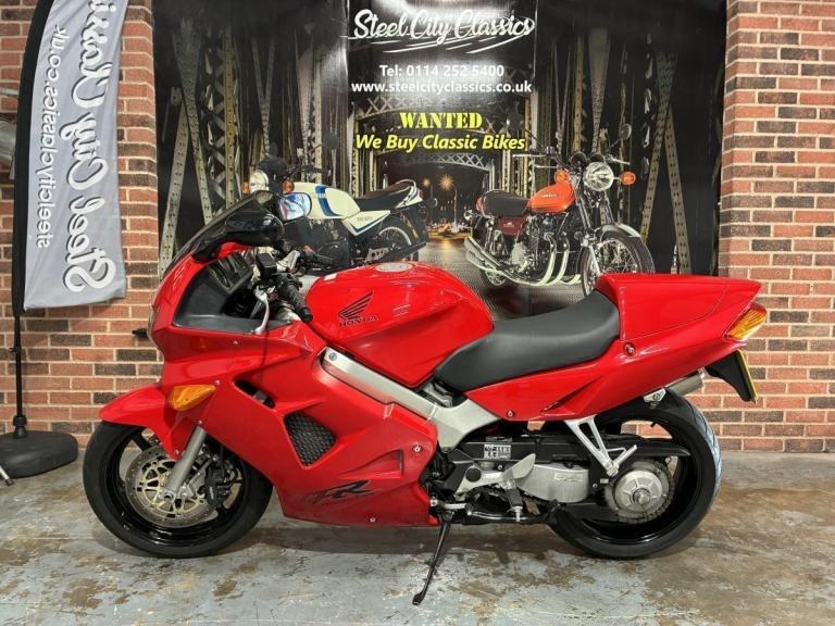 Honda VFR 800 - For sale in Chesterfield