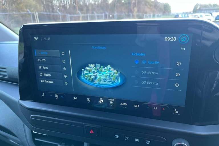 2025 Ford Transit Custom 320 Limited AUTO L2 LWB Double Cab In Van FWD 2.5 PHEV 232ps Low Roof Au...