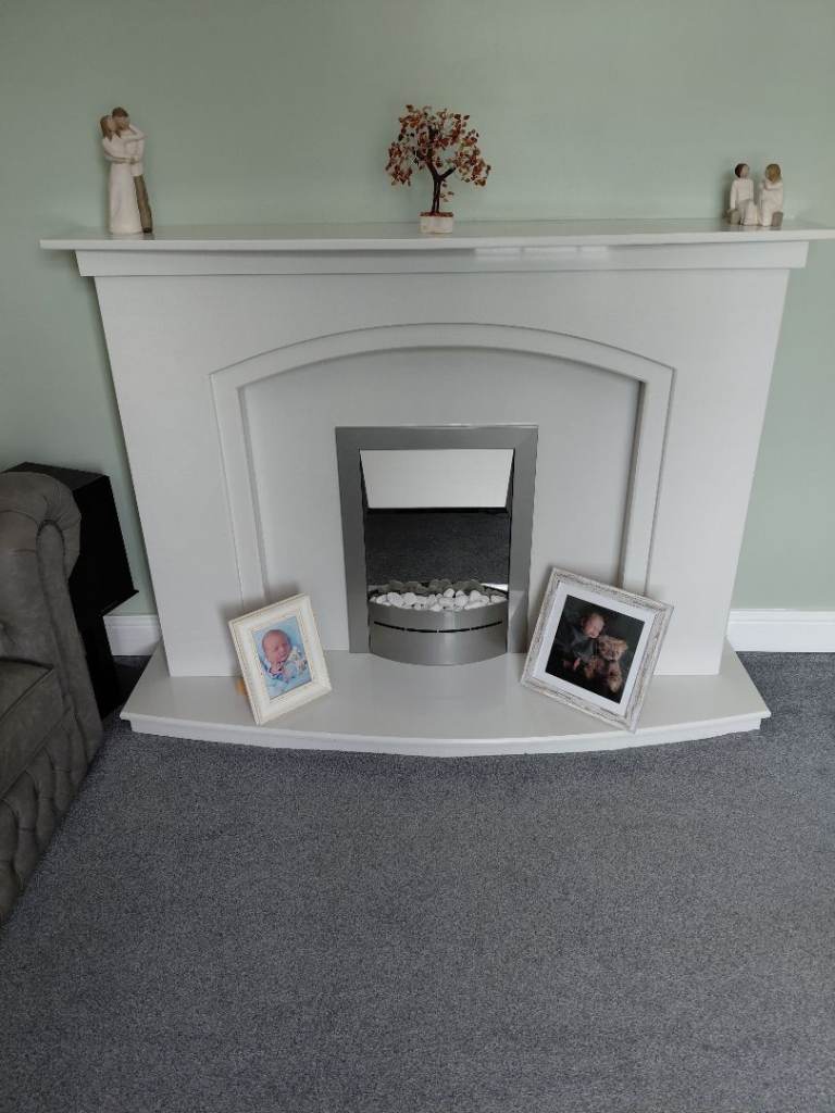 White Fireplace Surround with Electric Fire – Good Condition