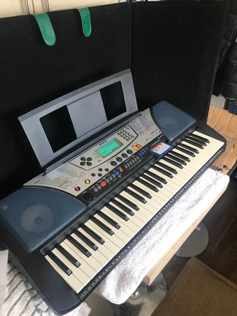 YAMAHA PSR 340 KEYBOARD