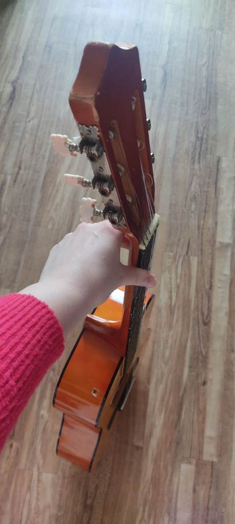 John Hornby Skewes & Co. Herald HL34 guitar.