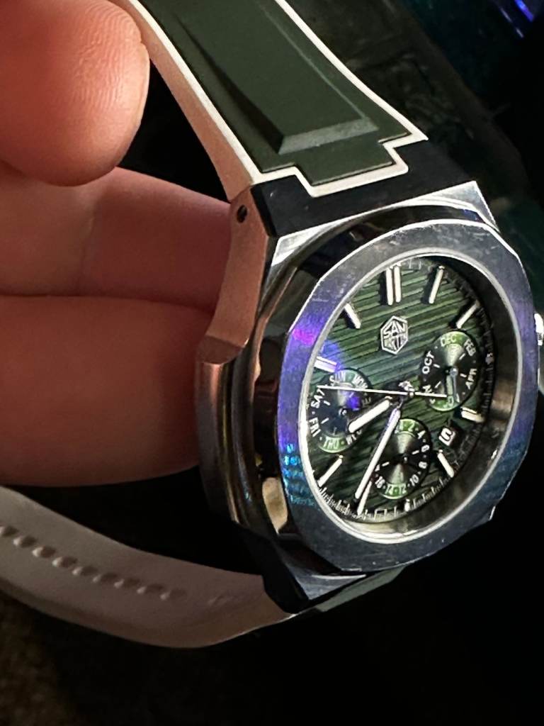 San Martin SN0075-G-B with box and a spare Steel Strap Boxed