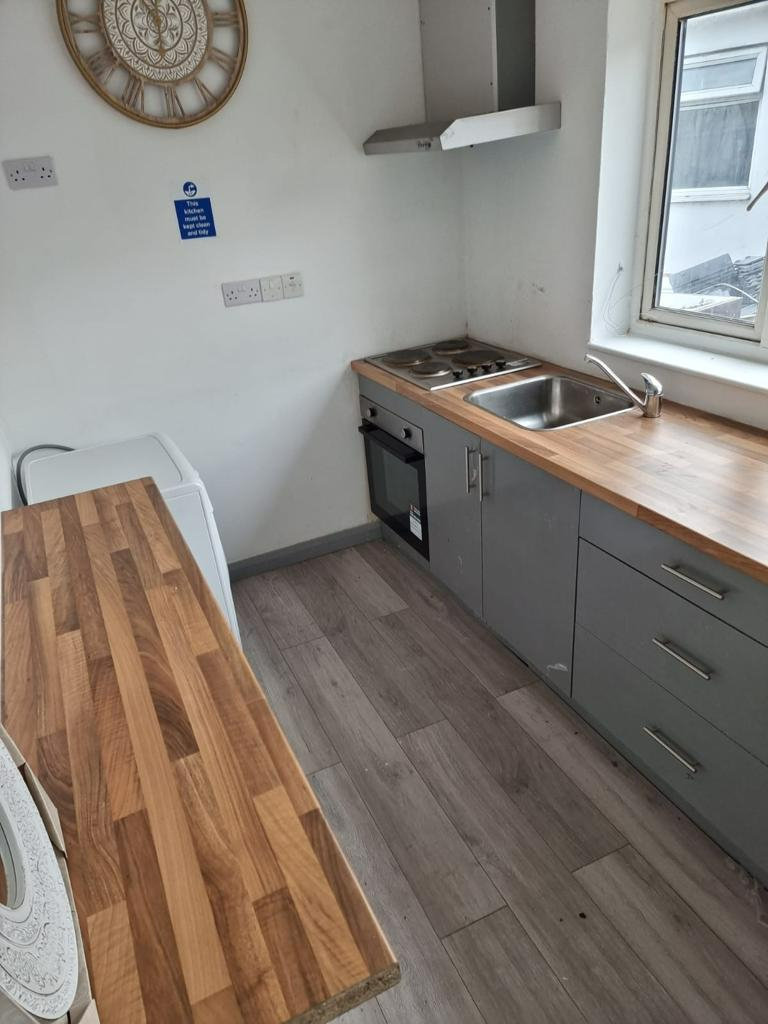 Studio Flat in Luton (LU4 8DP)