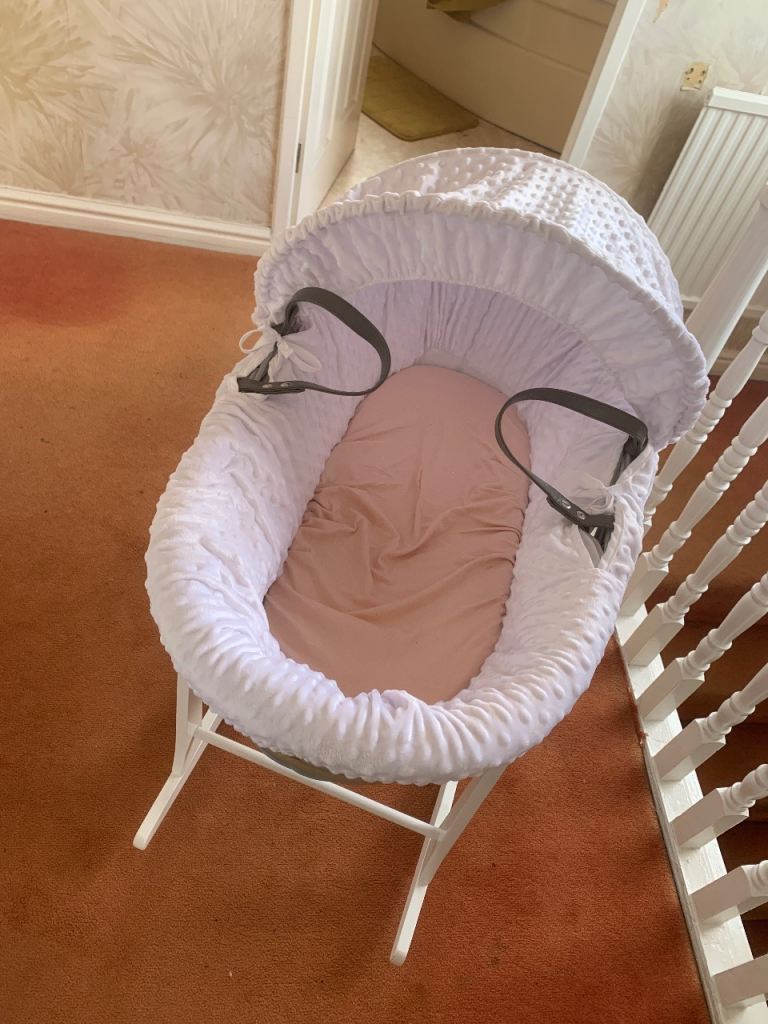 Moses basket 