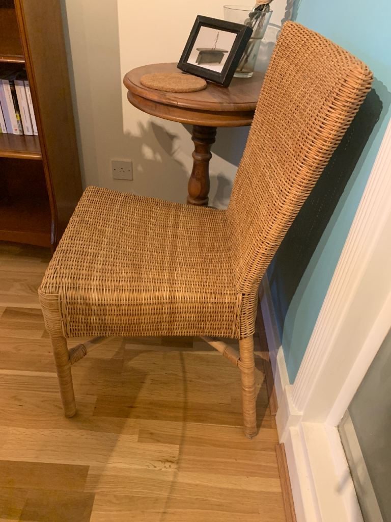 4 Rattan Dining Chairs – Perfect Condition