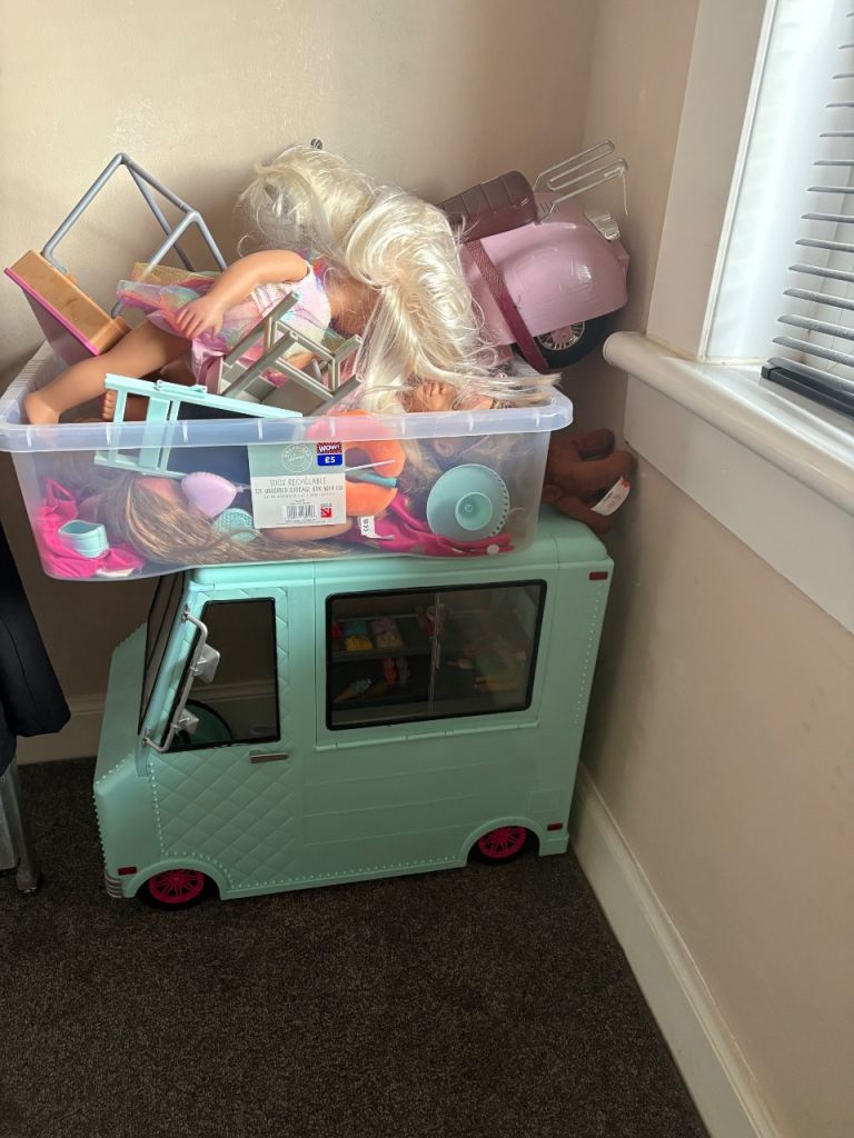 Large Kids Toy Food Truck and Doll Accessories