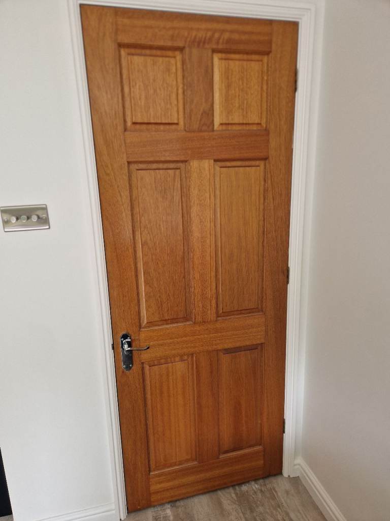Solid Wood Internal Doors with handles, hinges – Good Condition