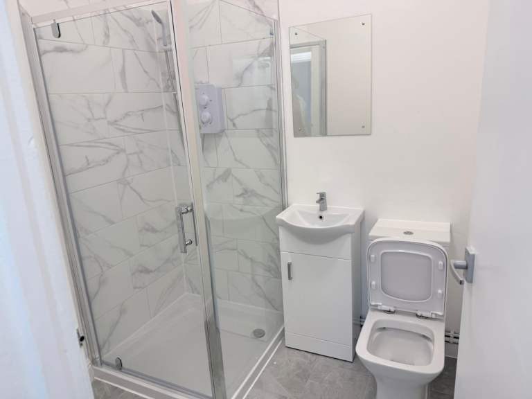 Studio Flat to Rent – Deptford Broadway, SE8 4PH – Great Location Near Transport