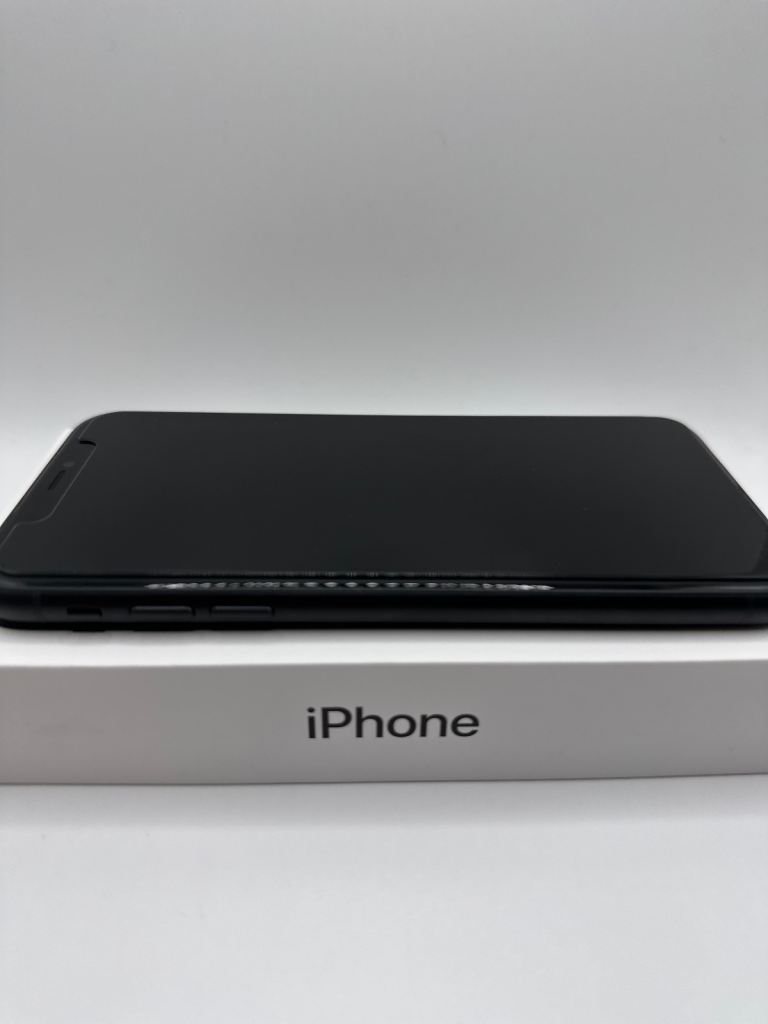 PRISTINE: Apple iPhone XR, 64gb, Black (UNLOCKED)