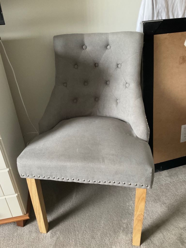 Grey Fabric Dining Chair with Wooden Legs – Good Condition