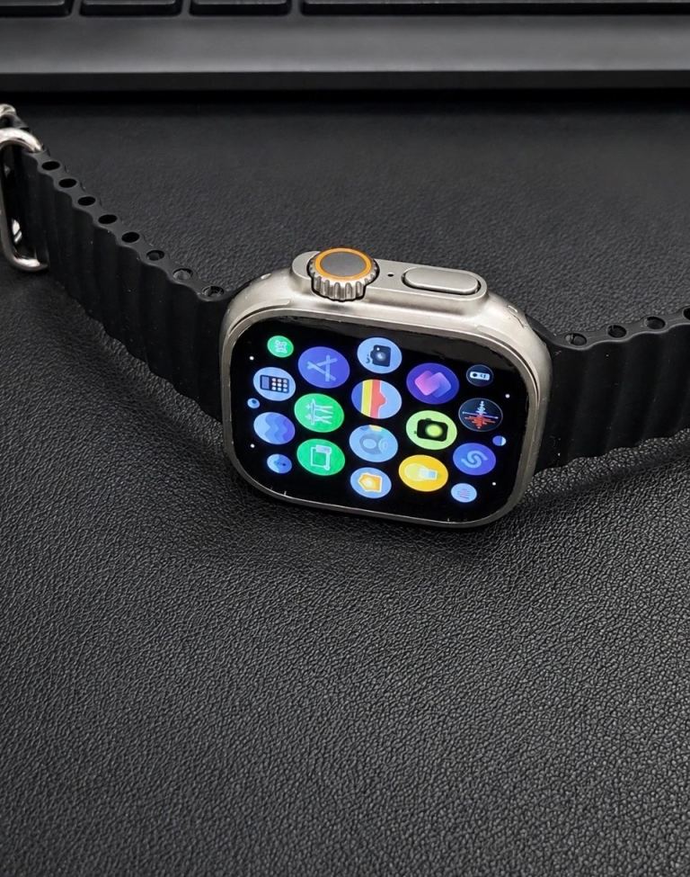 Apple Watch Ultra 1 in great condition, 49mm, titanium