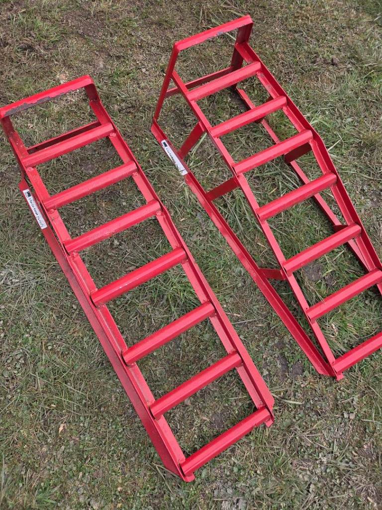 Halfords 2 Tonne car ramp