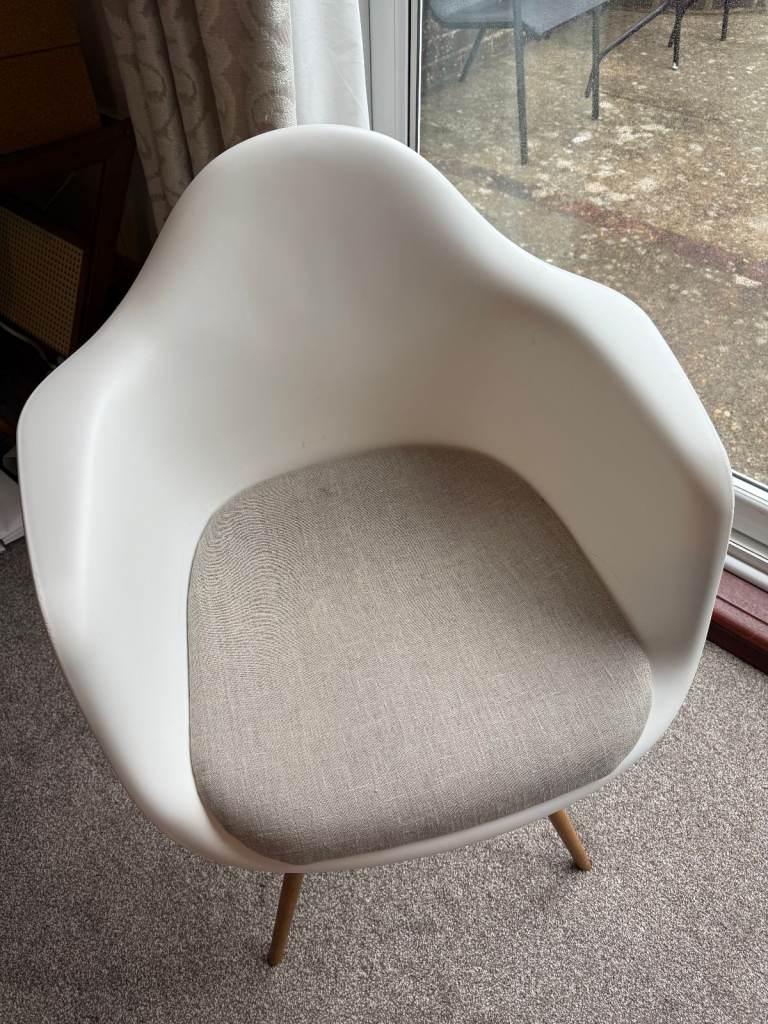 Genuine 6 Vitra Eames Daw Chair Upholstered 