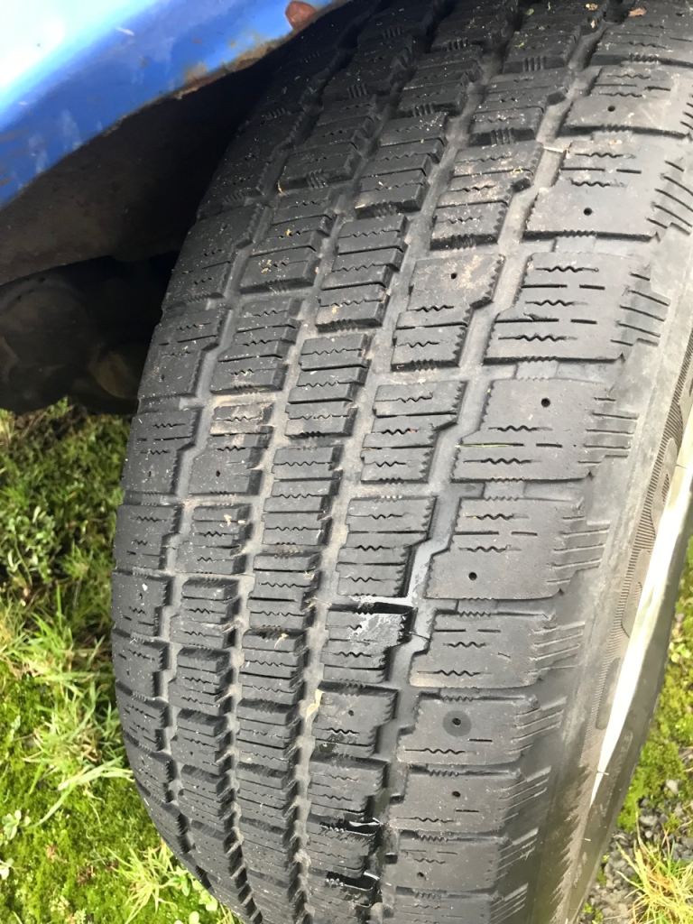 image for VW T4 alloys and good tyres