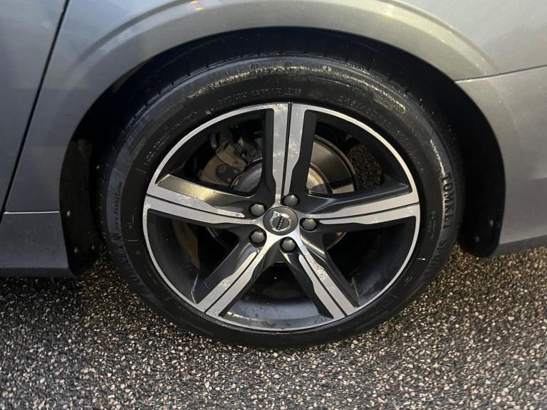 2018 Volvo S90 2.0 D4 R DESIGN 4dr Geartronic SALOON DIESEL Automatic