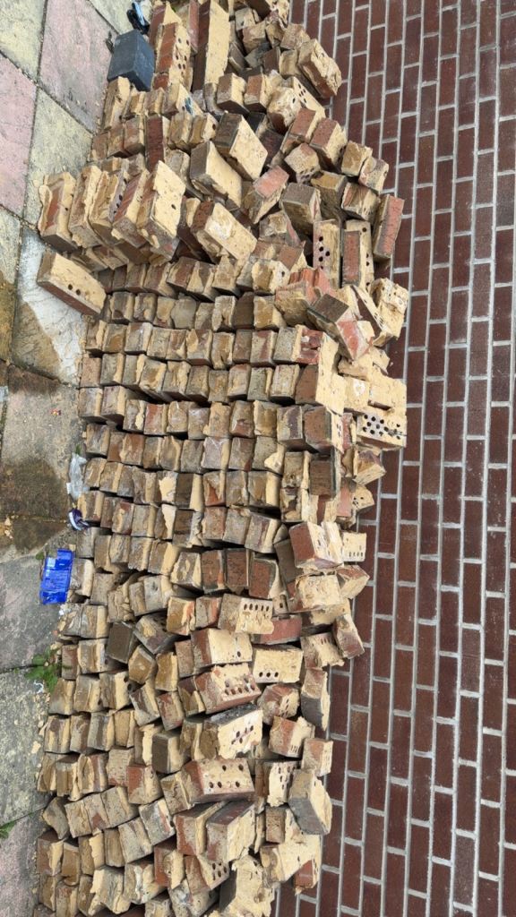 Reclaimed Bricks - Good Condition