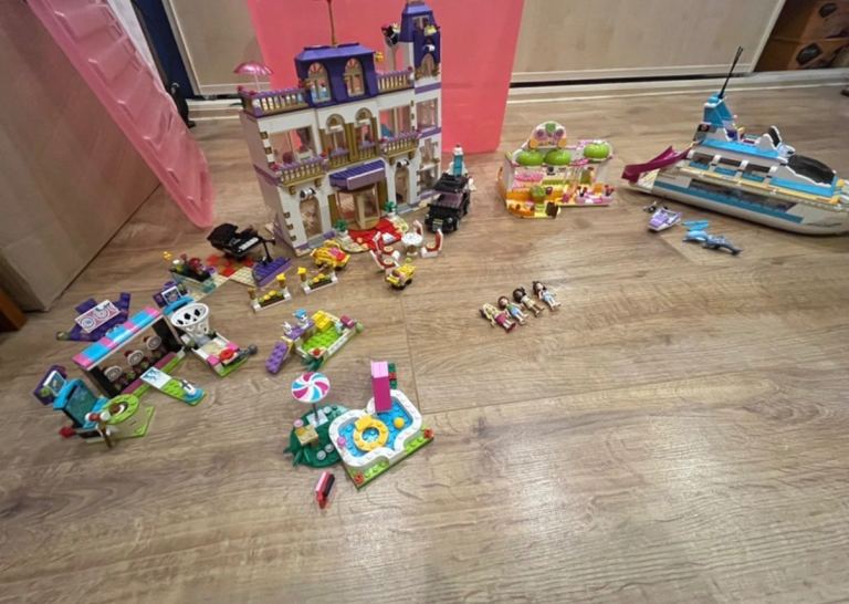 Lego friends 6 piece set 