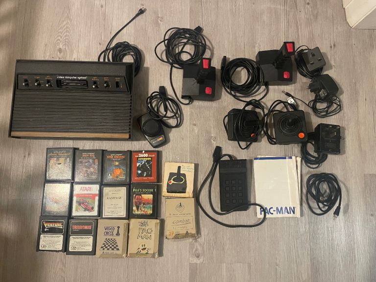Atari 2600 Console Bundle 