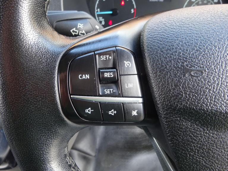 2021 Ford Transit Custom 2.0 320 EcoBlue Trend Kombi L2 H1 Euro 6 (s/s) 5dr MPV Diesel Manual