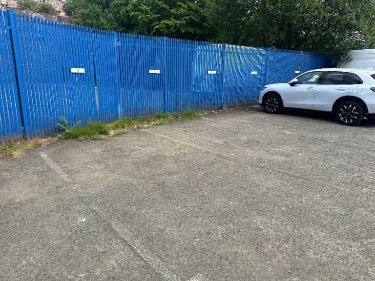 Office Space to rent in Glasgow city with parking space 