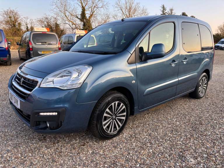 PEUGEOT PARTNER AUTO WHEELCHAIR ACCESSIBLE VEHICLE AUTOMATIC WAV 1.6 2017