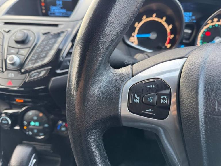 2013 Ford Fiesta 1.6 Zetec 5dr Powershift HATCHBACK PETROL Automatic