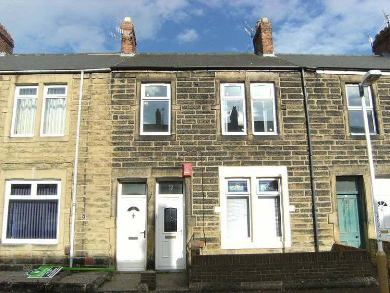 ✨ Spacious 3-Bed Upper Flat – York Street, Pelaw, NE10 ✨