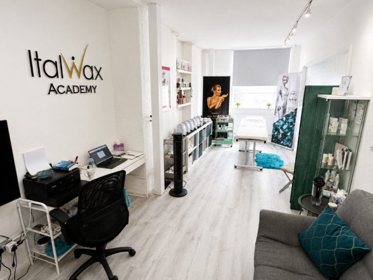 Beauty Room | Therapist Studio to Rent in Wimbledon South West London SW19