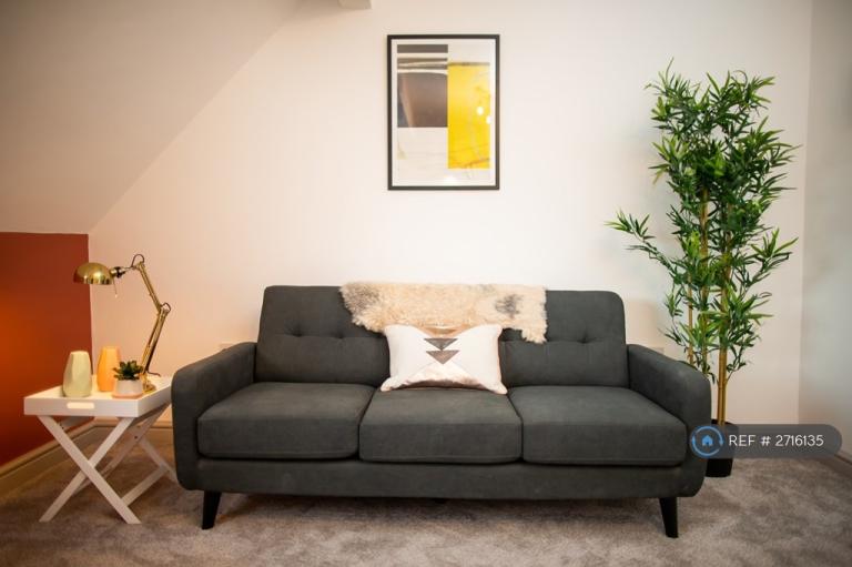 1 bedroom flat in Rawson Street, Farnworth, Bolton, BL4 (1 bed) (#2716135)