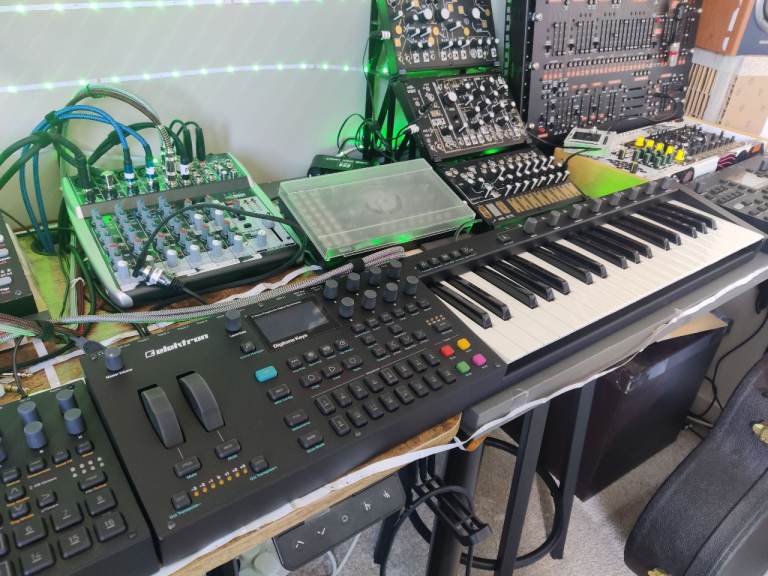 Elektron Digitone Keys FM Synthesizer and MIDI Controller