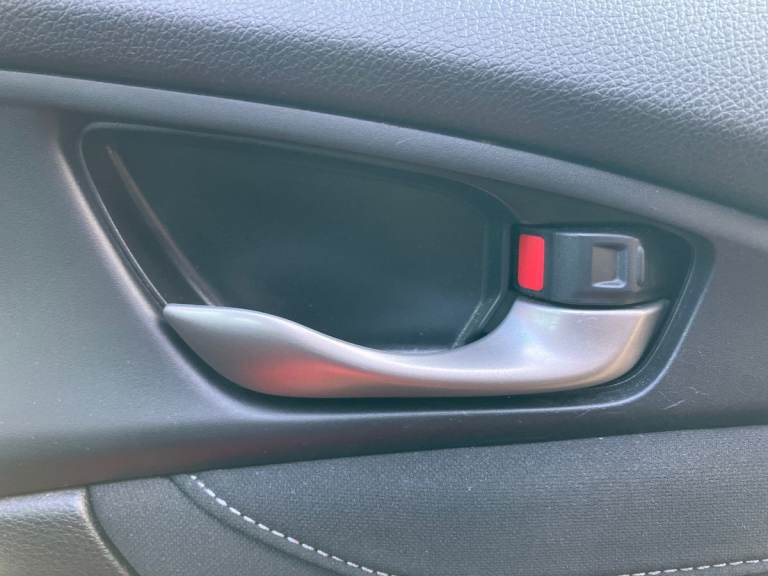 2018 Honda Civic 1.0 VTEC Turbo 126 SE 5dr Hatchback PETROL Manual