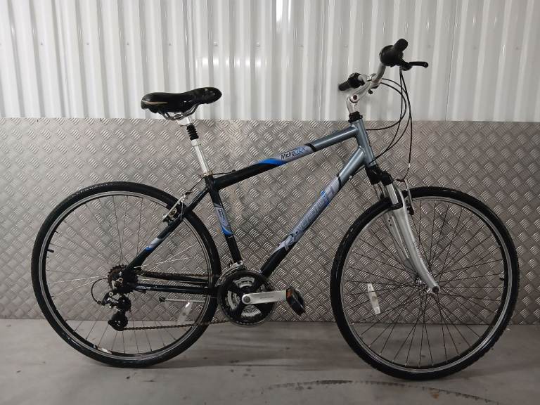 Mens raleigh hybrid bike 