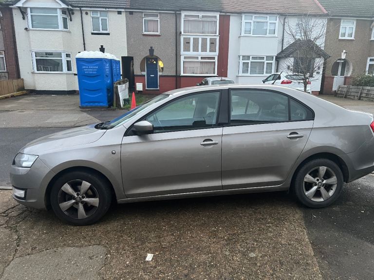 Skoda, RAPID, Hatchback, 2013, Manual, 1197 (cc), 5 doors