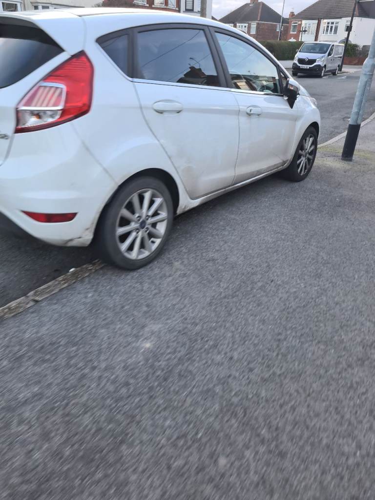 Ford fiesta titanium eco boost 