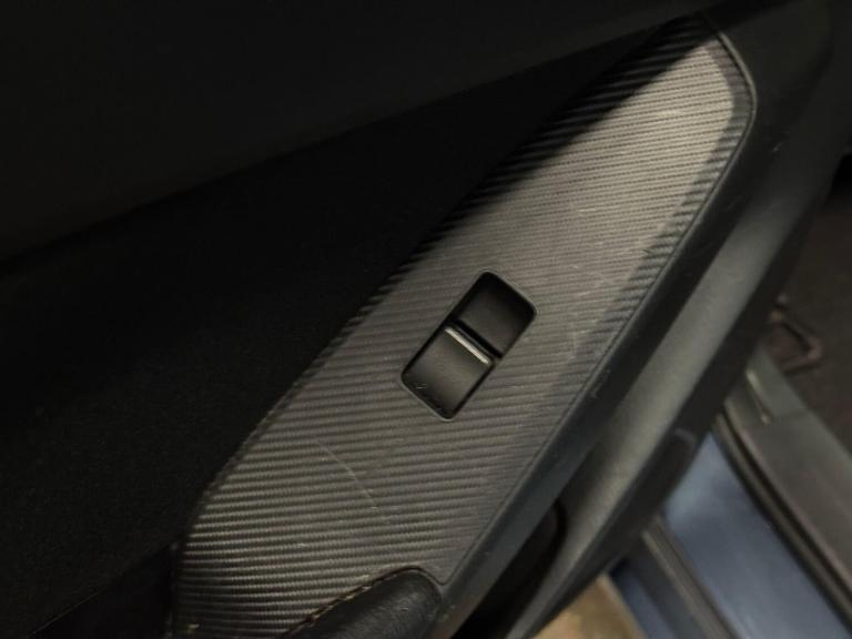 2014 Mazda Mazda3 2.0 SKYACTIV-G SE-L Nav Euro 5 (s/s) 5dr HATCHBACK Petrol Manual