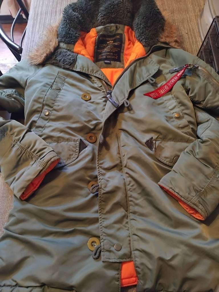 Alpha industries parka size SMALL