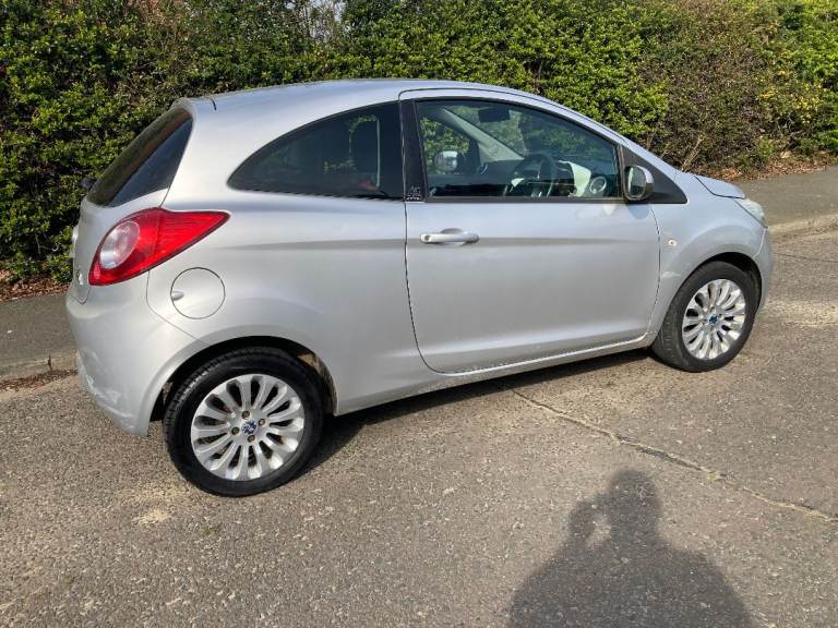 2010 FORD KA 5 SPEED MANUAL 1.2L PETROL £35 ANNUAL ROAD TAX ECONOMICAL CHEAP TO INSURE.LONG MOT.