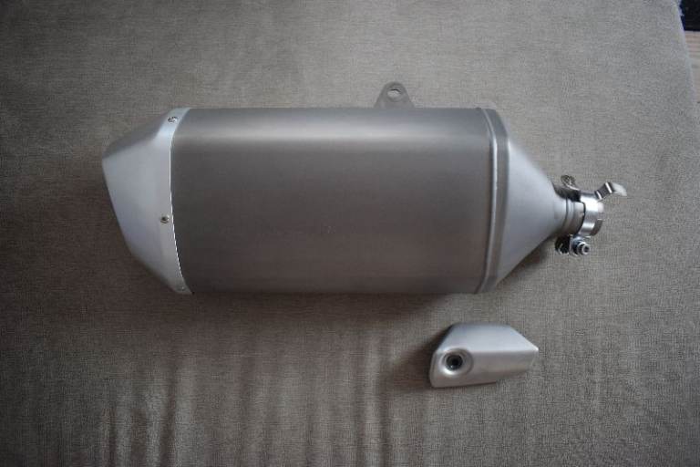 Suzuki Genuine Silencer Engraved Mark 17KA SIW Suzuki GSXR 1000 R 2017 - 2021