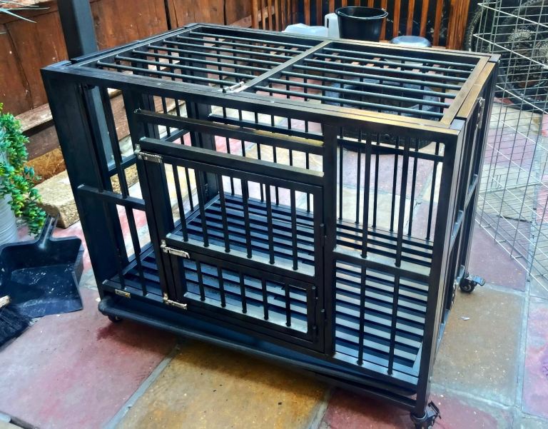 Heavy-Duty Folding Dog Crate / Escape-Proof Metal Pet crate