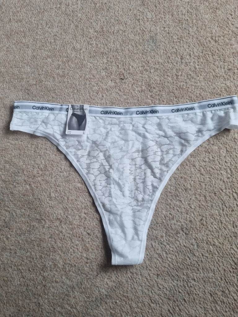 Calvin Klein Women's White Thong – New with Tags