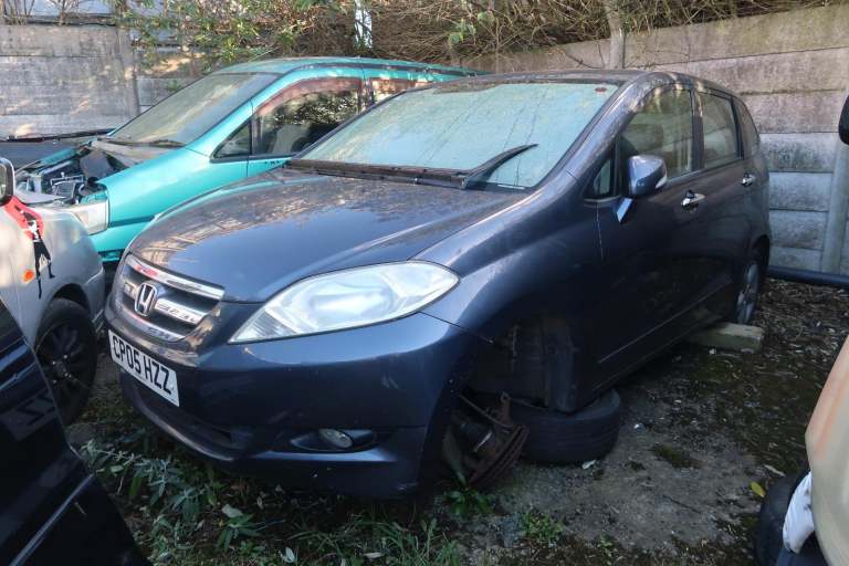2005 Honda HRV - breaking for spares