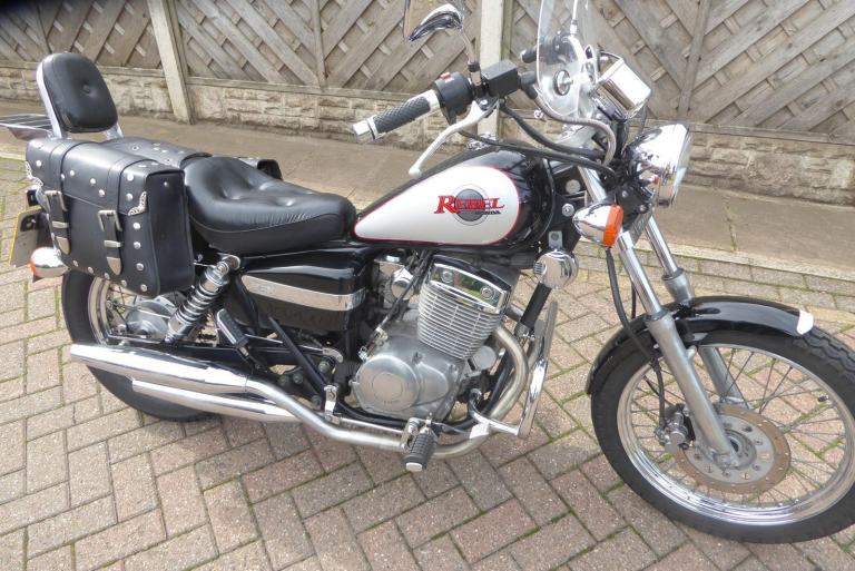 HONDA REBEL 250 CRUISER 02 REG VERY CLEAN LEATHER SADDLE BAGS  MOT TILL 23,8,26