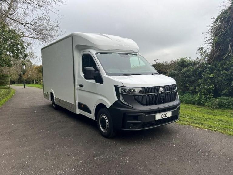 Pre Reg Deal Jan 26 Renault Master LL35 (150) Advance Low Roof Luton Low Loader