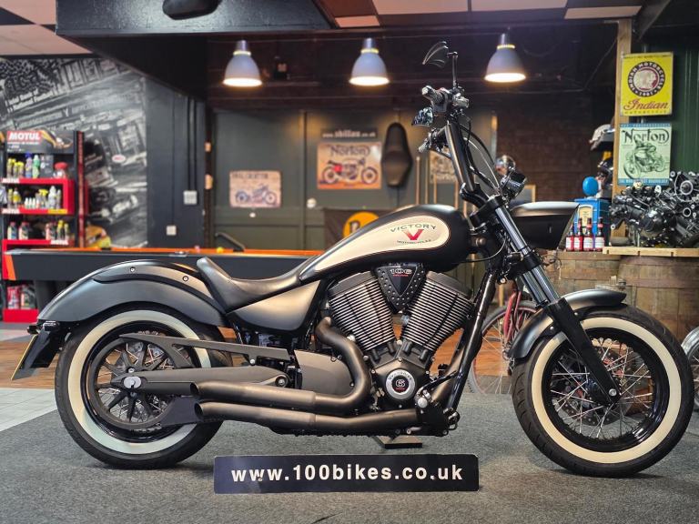 2013 VICTORY HIGH BALL 1731cc LOTS OF EXTRA'S 