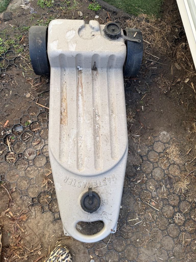 Waste water container