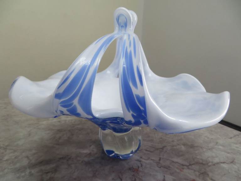 Vintage Royal Gallery blue & white art hand blown glass basket/pedestal bowl